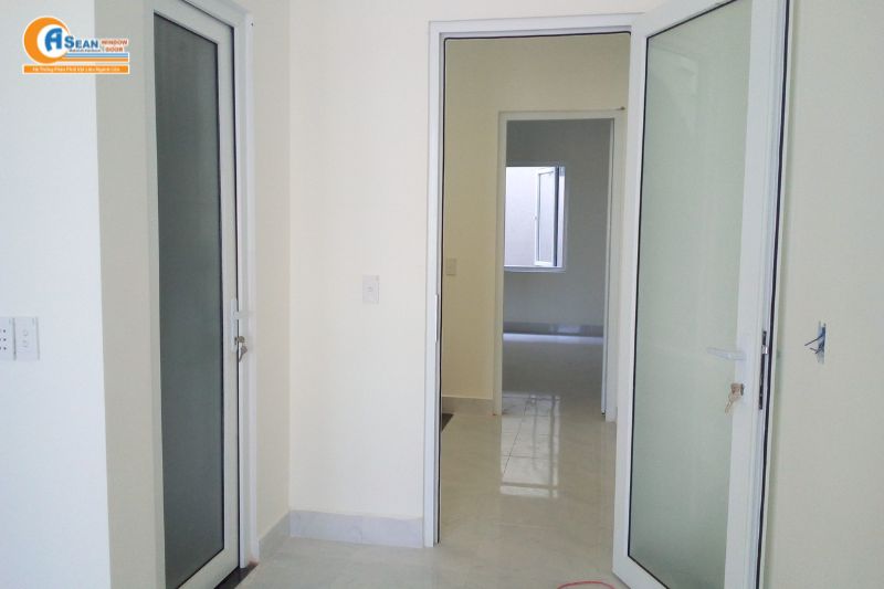 cửa nhôm cỏ 1 cánh