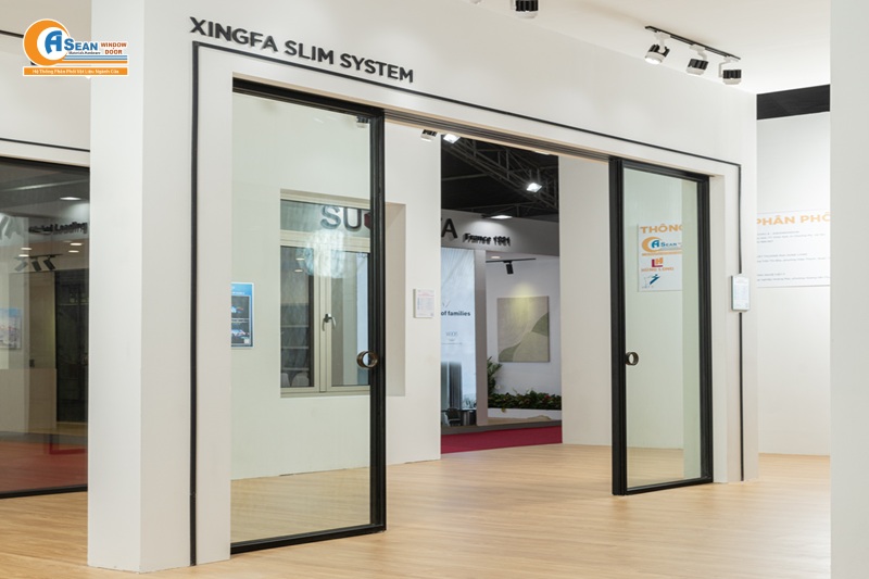 Khóa cửa lùa nhôm Xingfa