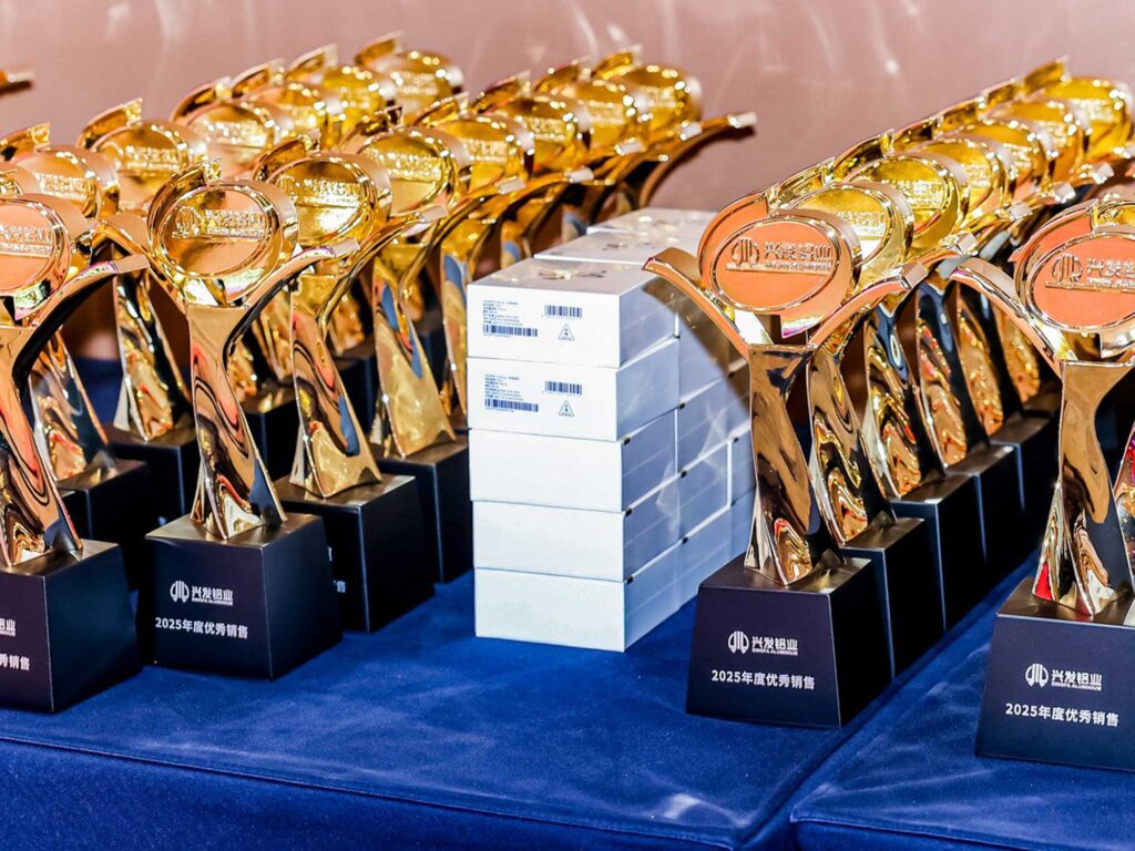 qua tang vinh danh nha phan phoi va dai ly xingfa 2025