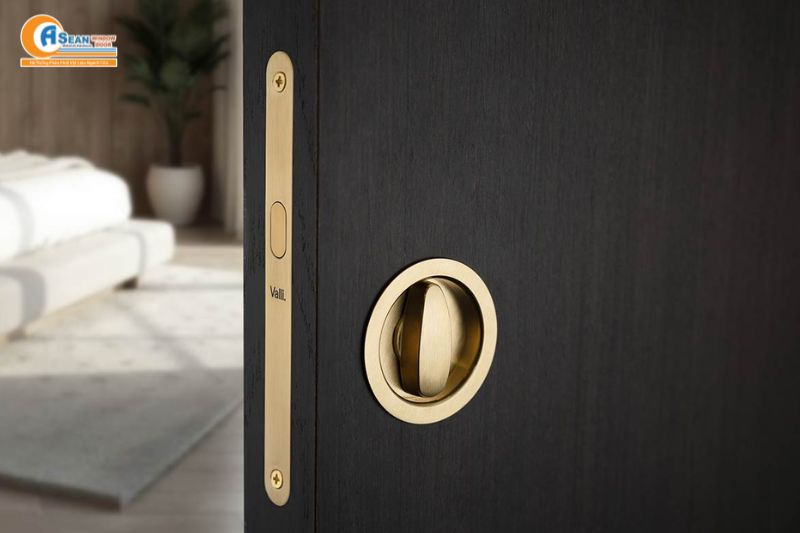 khóa cửa sổ lùa hệ 55