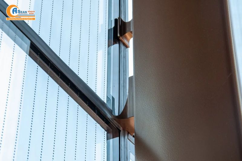 vách mặt dựng nhôm xingfa giấu đố