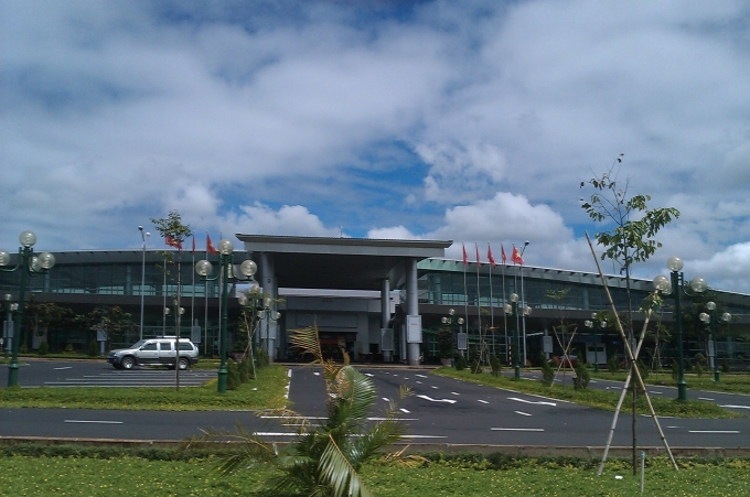 cang hang khong quoc te noi bai